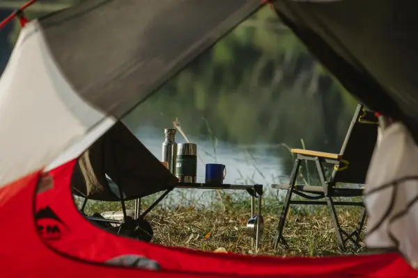 Conforto e Praticidade: Escolhendo Cadeiras e Mesas Ultraleves para seu Camping em Família