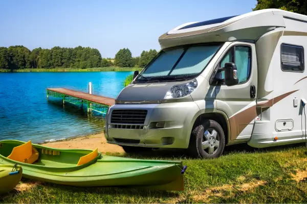 Aventura sobre Rodas: Camping em Família em Trailers e Motorhomes